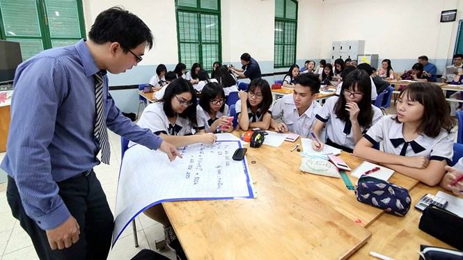 Học sinh Trường THPT Lê Quý Đôn (TP.HCM) trong giờ học môn toán với thầy
 /// Ảnh: Đào Ngọc Thạch