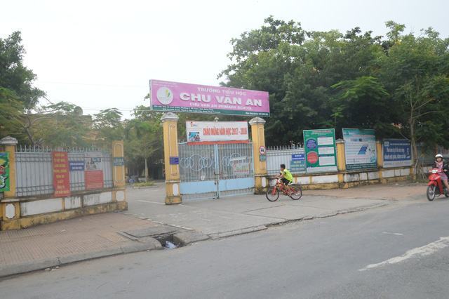 Thầy giáo chết do té lầu trong trường học - Ảnh 1.