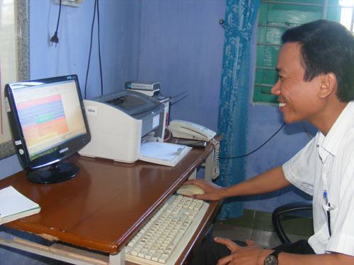 Thầy giáo làng làm phần mềm tặng đồng nghiệp