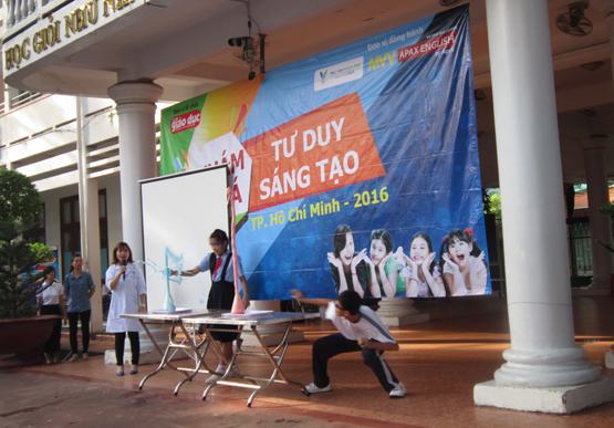 Học sinh THCS hào hứng với hoạt động khoa học ngoại khóa