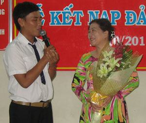 Thêm một đảng viên là học sinh