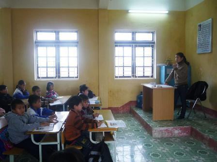 Thí điểm dạy tiếng Anh bậc tiểu học tại Thanh Hóa: Thiếu giáo viên, thiếu thốn về cơ sở vật chất