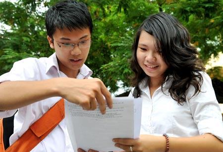 Thi tốt nghiệp THPT năm 2012: Bỏ chấm chéo là hợp lý