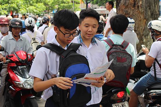 Tuyển sinh lớp 10 tại TP.HCM: Các trường hướng dẫn nộp hồ sơ nhập học