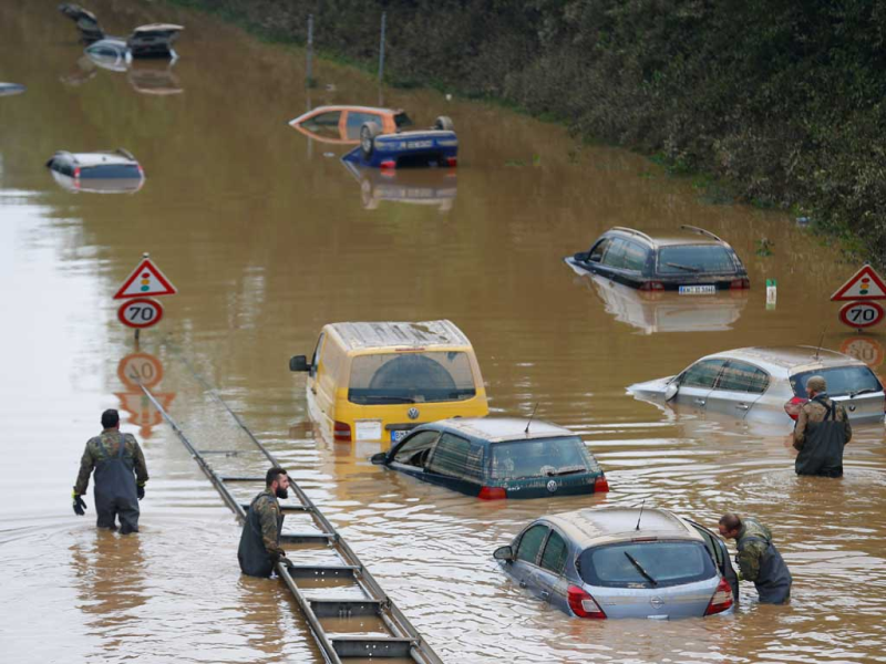 Thiên tai kinh hoàng tàn phá thế giới2