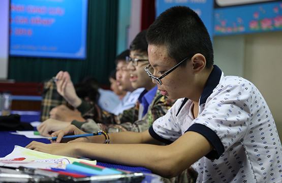 Trẻ khuyết tật học thiết kế thành phố thông minh