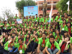 Thiếu nhi ba nước Đông Dương giao lưu hữu nghị