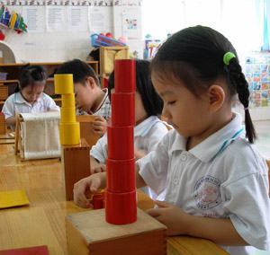 Thiếu trường mầm non và nhà ở xã hội