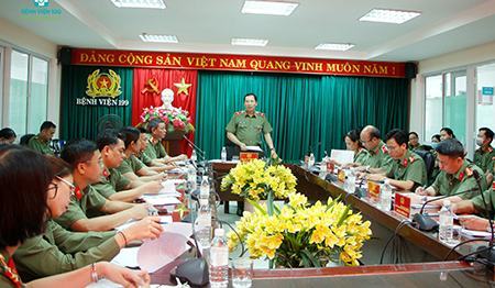 Thứ trưởng Bộ Công an thăm và làm việc tại Bệnh viện 199 Đà Nẵng