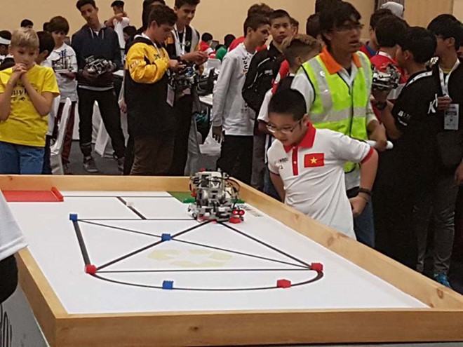 Học sinh đoạt giải 3 Cuộc thi robot quốc tế WRO 2016