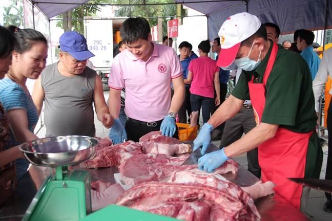 Thịt mát an toàn hơn nhưng vì sao bà nội trợ vẫn thích mua thịt nóng?