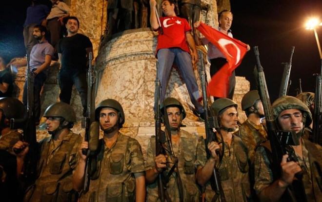 Thổ Nhĩ Kỳ đang bắt giữ những kẻ lên kế hoạch đảo chính
