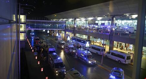 Thổ Nhĩ Kỳ nghi IS khủng bố đẫm máu sân bay Istanbul
