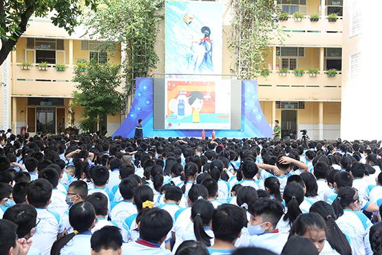 Học sinh tiểu học được trang bị kỹ năng thoát hiểm khi xảy ra hỏa hoạn