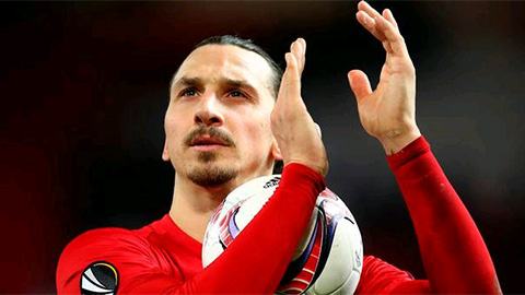 Thời gian Ibrahimovic là người của M.U chỉ còn tính bằng giờ