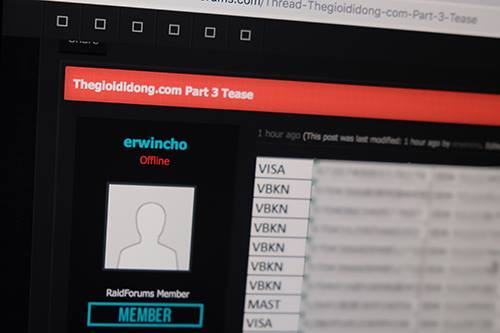 Thông tin thẻ tín dụng của khách hàng được cho là từ Thế Giới Di Động được chia sẻ tối nay trên RaidForums.