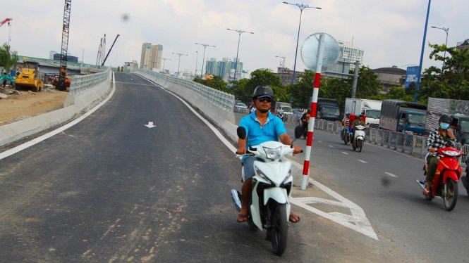 Thông xe cầu Nguyễn Tri Phương về quận 1 