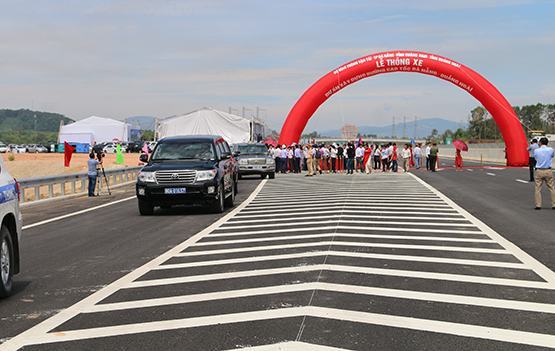 Chính thức thông xe toàn tuyến cao tốc miền Trung
