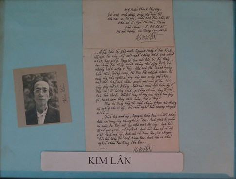 Thú chơi độc đáo: 40 năm xin chữ nhà văn Việt - ảnh 2