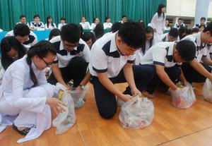 Thu hơn 44 triệu đồng từ phong trào nuôi heo đất