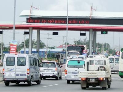 Thu phí tại trạm T3 Quốc lộ 51: Mức phí cao, xe ùn ứ