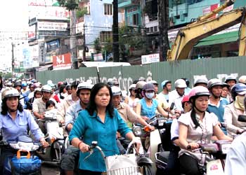 Thu phí xe không phải là đũa thần làm giảm ùn tắc