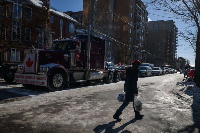 Thủ tướng Canada dùng quyền khẩn cấp để chấm dứt biểu tình xe tải - ảnh 1