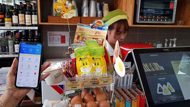 Tiền di động được kỳ vọng sẽ thúc đẩy thương mại điện tử giao dịch giá trị nhỏ  /// Ảnh Đào Ngọc Thạch