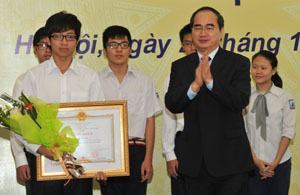 Thủ tướng tặng bằng khen cho 8 học sinh giỏi