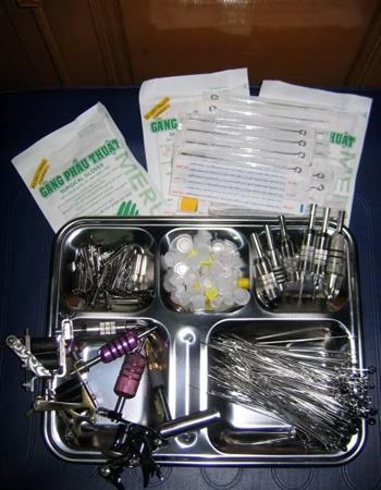 Thú xăm phát quang nguy hiểm của giới trẻ