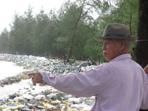 Thừa Thiên – Huế: Hàng trăm hộ dân nguy cơ bị “biển nuốt ”