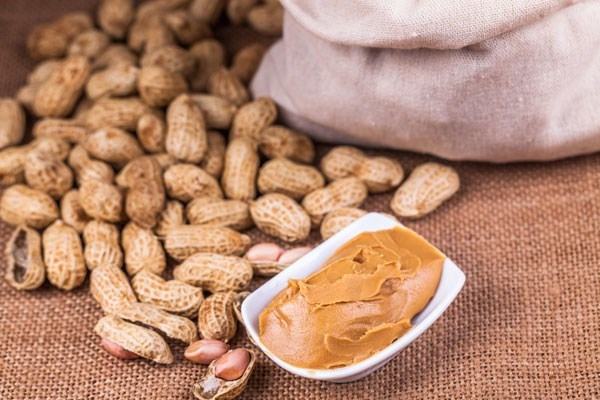  Đậu phộng (lạc) là thực phẩm có thể gây sốc phản vệ - Ảnh: Shutterstock