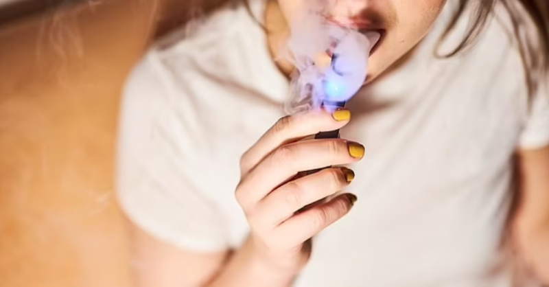 Vape đang là trào lưu giới trẻ ưa chuộng nhưng thep các chuyên gia nó cực kỳ độc hại 