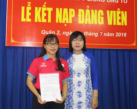 Học sinh trường Giồng Ông Tố được kết nạp Đảng