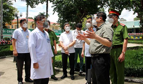 Thủ tướng Chính phủ kiểm tra công tác phòng chống dịch tại TP.HCM