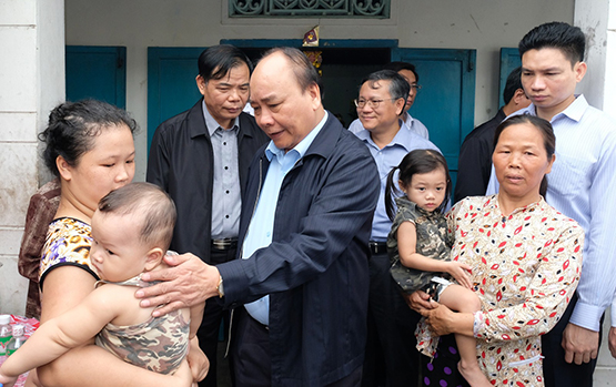Thủ tướng Nguyễn Xuân Phúc: Kiểm tra tình hình khắc phục hậu quả cơn bão số 12