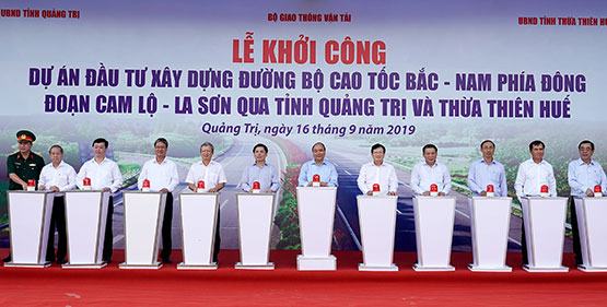 Thủ tướng Chính phủ Nguyễn Xuân Phúc phát lệnh khởi công cao tốc Bắc-Nam Cam Lộ- La Sơn