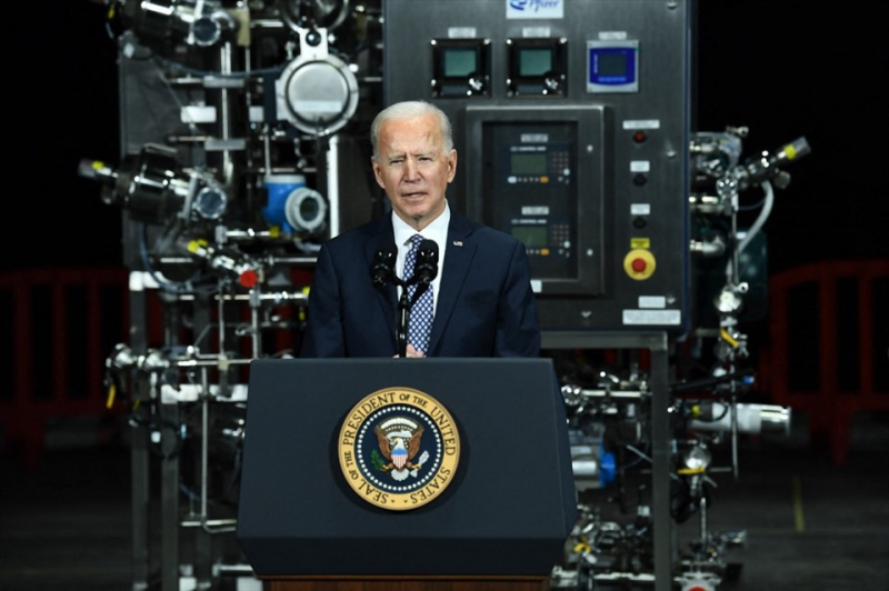 Tỉ lệ ủng hộ ông Biden vượt trội trong ứng phó COVID-19