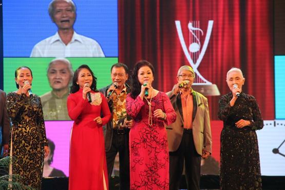 Thiếu chương trình giải trí cho người già