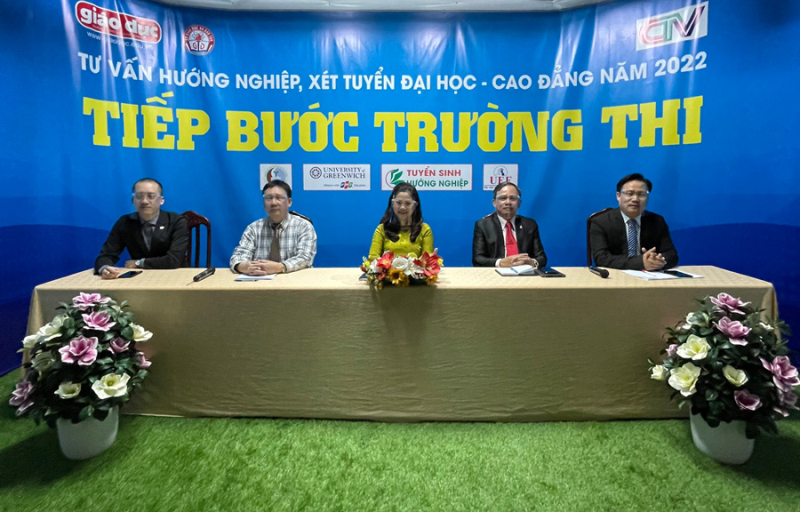 “Tiếp bước trường thi” gỡ rối cho học sinh tỉnh Cà Mau