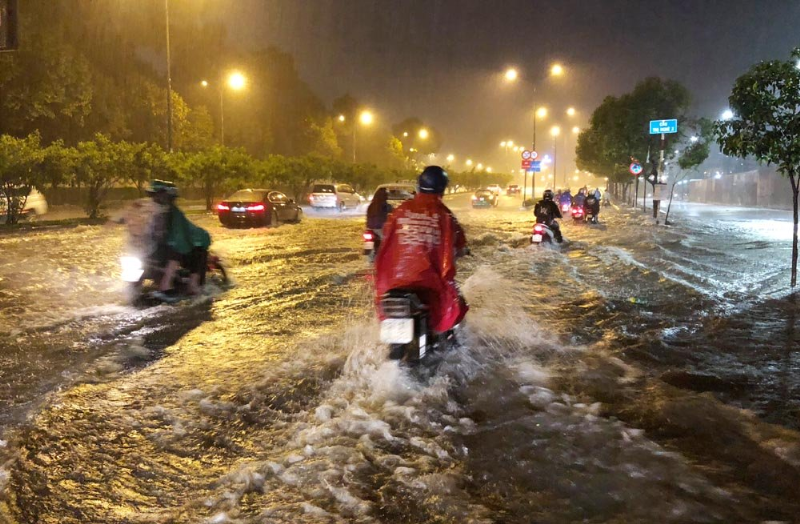 ngập nặng,Sài Gòn ngập,siêu máy bơm