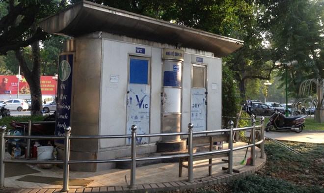 Tiểu bậy bị phạt tới 3 triệu đồng: Áp dụng không dễ