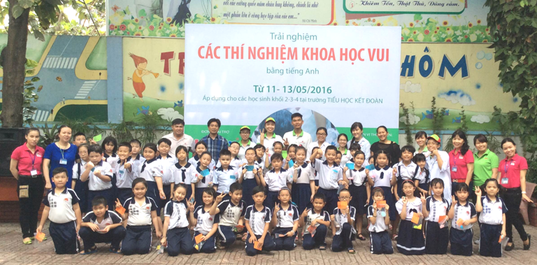 Trải nghiệm thú vị về thí nghiệm khoa học bằng tiếng Anh tại trường Tiểu học Kết Đoàn