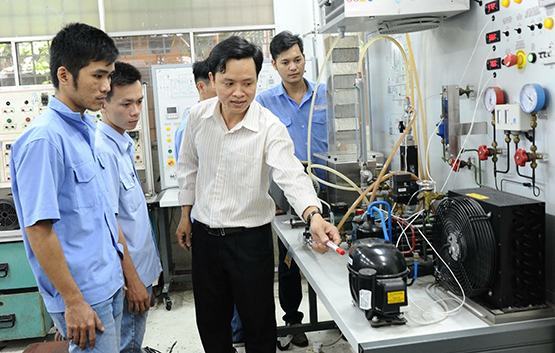 Ban hành tiêu chuẩn chức danh nhà giáo dạy nghề