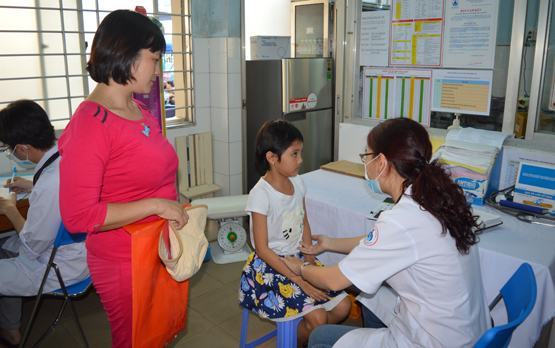 Trẻ nhập viện vì rối loạn tiêu hóa tăng cao