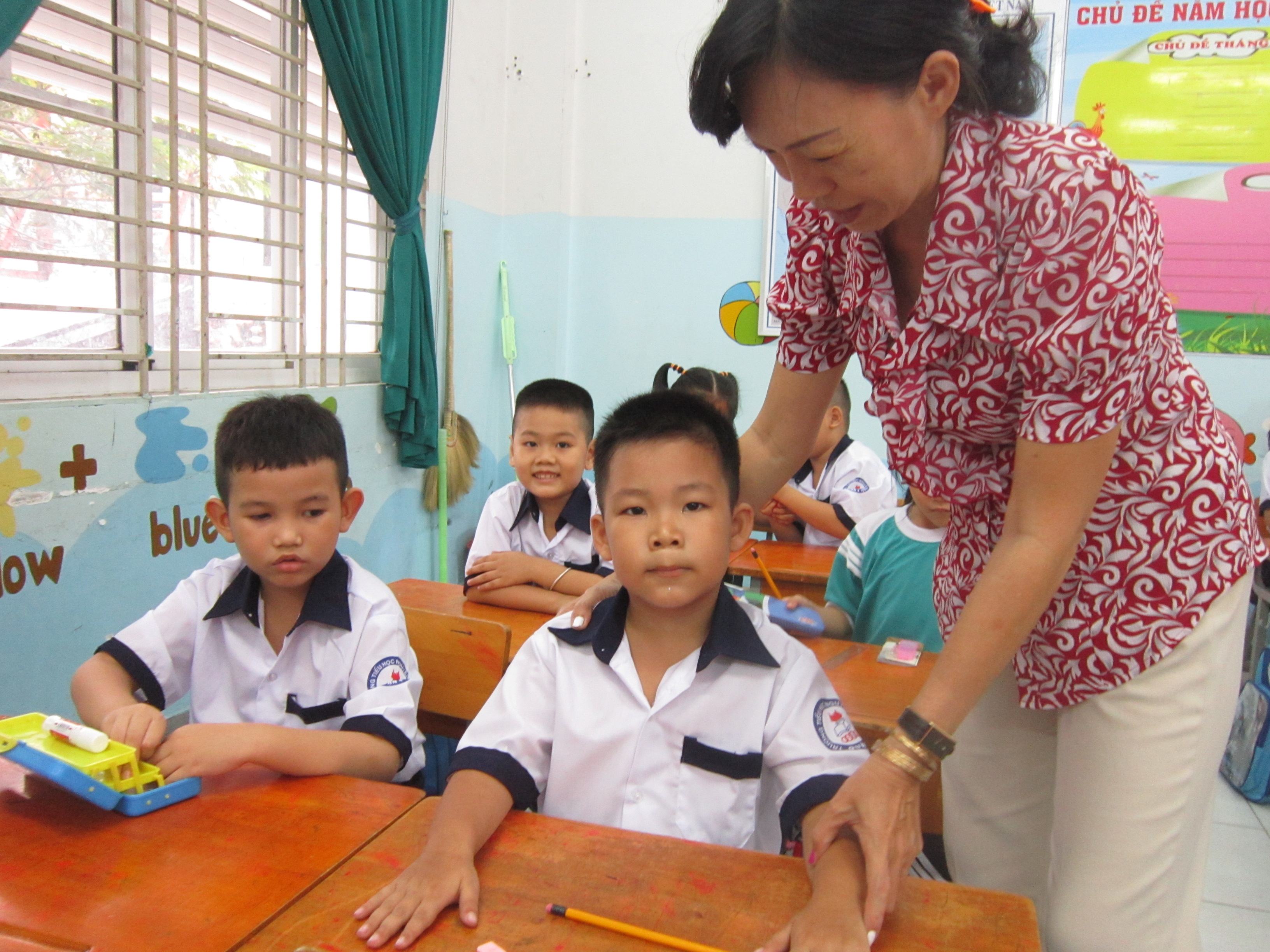 Học sinh được làm quen nhiều hoạt động trong ngày tựu trường