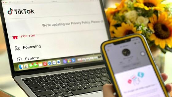 TikTok và những cuộc “xâm lấn”: Lợi hại tích tắc