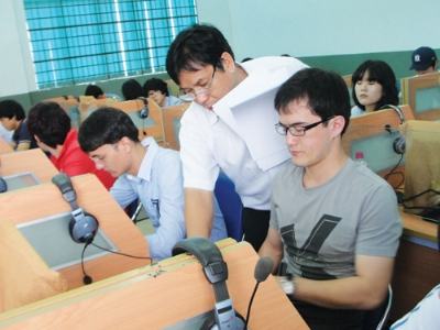 Tìm cách tiếp cận sinh viên quốc tế