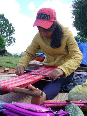 Tìm “lối đi” cho sinh viên dân tộc thiểu số