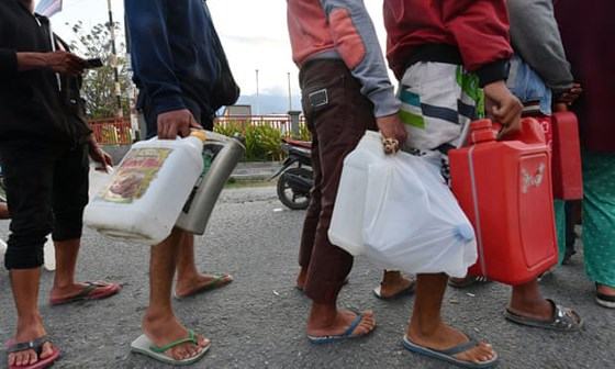 Tìm thấy 34 thi thể dưới đống đổ nát của nhà thờ sau động đất, sóng thần tại Indonesia ảnh 10